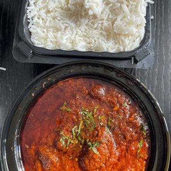 Indique signature dishes Lamb Chops with Turmeric PotatoesChicken Tikka MasalaShepherd's Pie with Spiced Lamb﻿﻿﻿